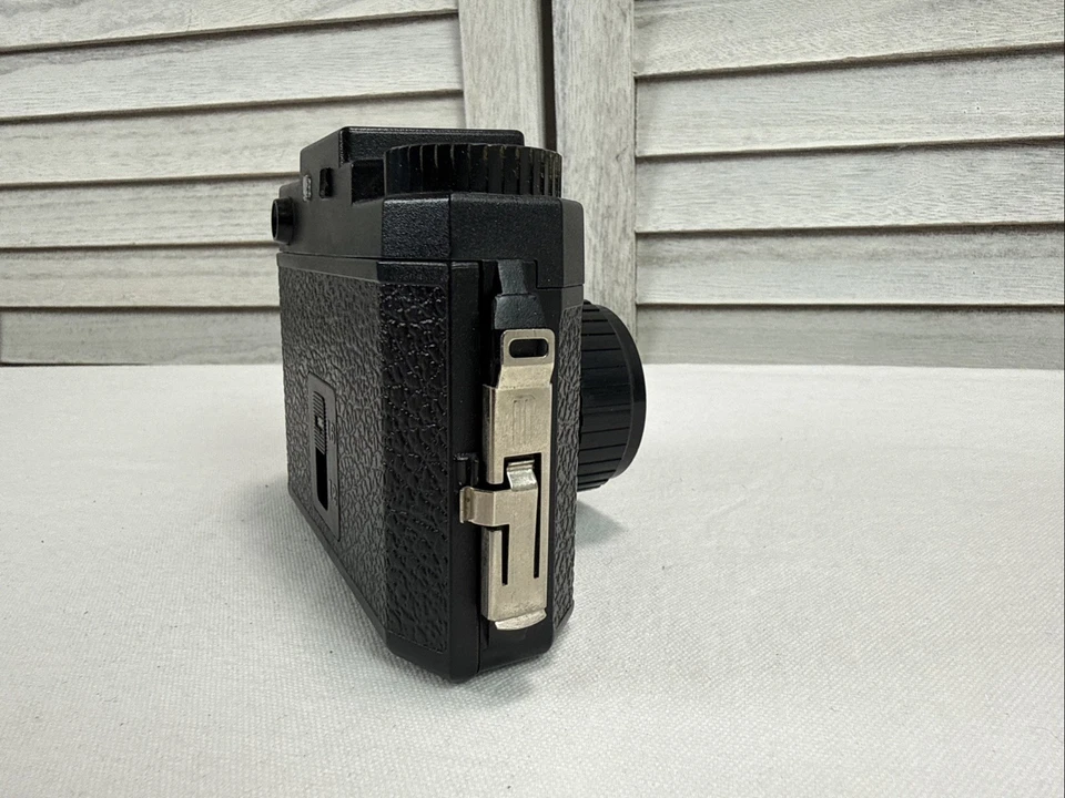 Holga 120FN Medium Format Point & Shoot Film Camera - Image 4 of 4