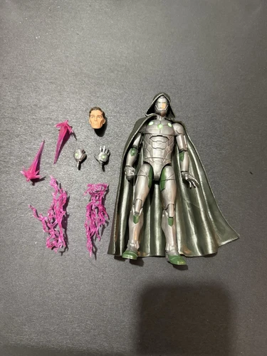 Marvel Legends Iron Doom - Figura suelta - Avengers Doomsday