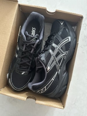 Size 9.5 ASICS Gel-1130 Black Pure Silver 1201A906-001 Shoe Sneaker NEW IN HAND