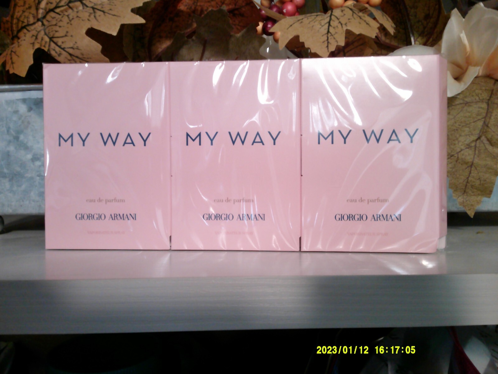 NARCISO RODRIGUEZ 4.8 0z( 3 X  1.6 0Z = 4.8 0Z)LOTION FOR HER + C0SMETIC BAG