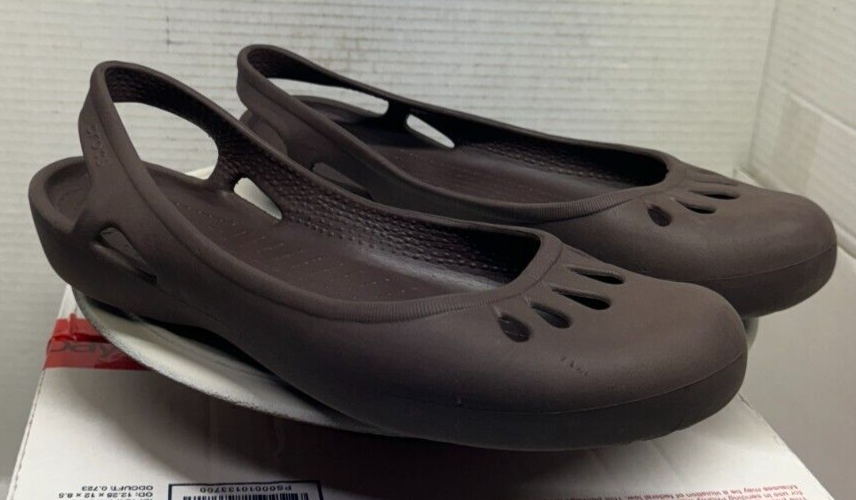 APL Crocs Malindi sandalo slingback piatto ritaglio balletto marrone donna 10 41 cinturino scarpa