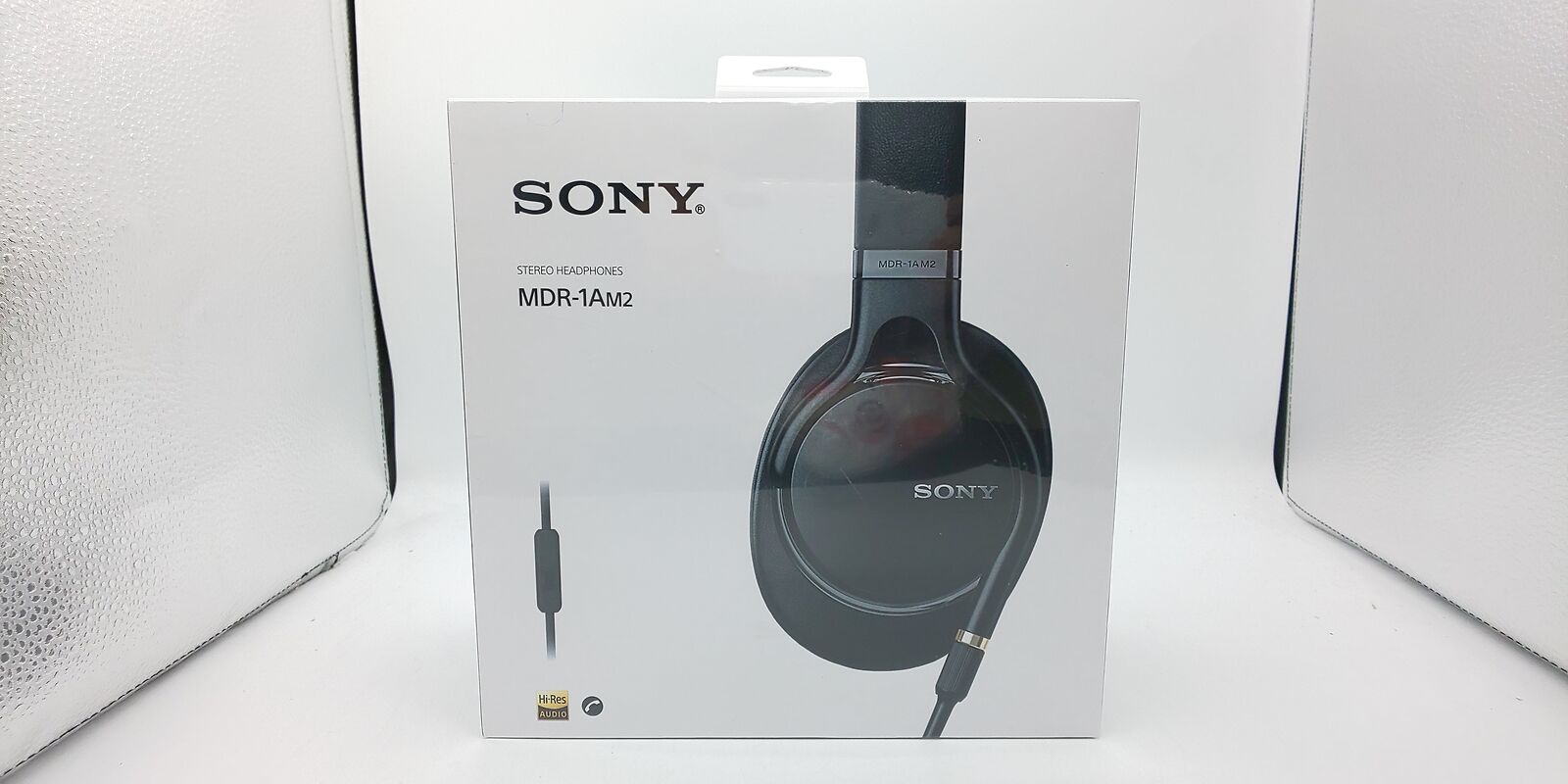 SONY headphone MDR-1AM2: High resolution compatible closed type foldable