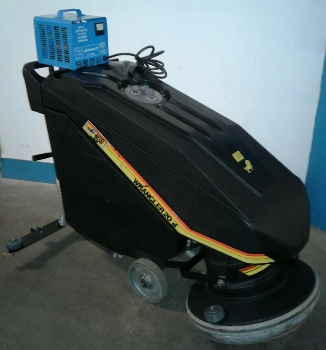 wrangler floor machine