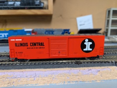 WW Atlas RTR 50' Precision Design Boxcar IC Illinois Central #11353 Item #1332-3