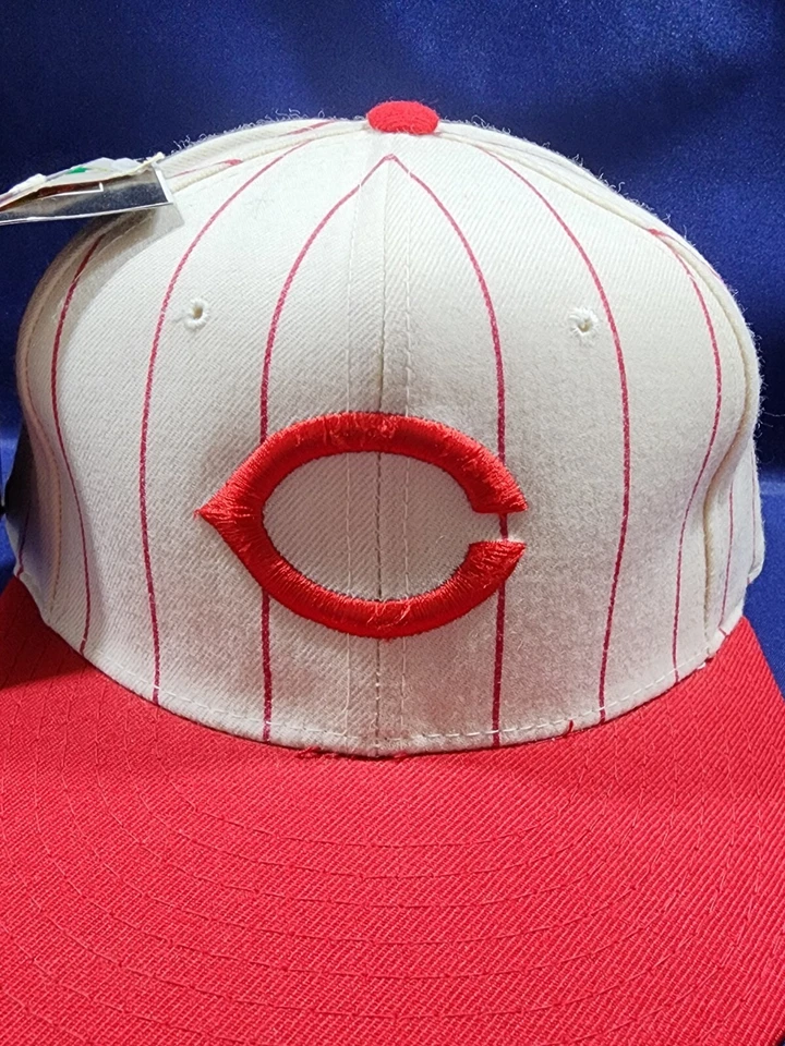 Vintage Cincinnati Reds New Era Hat Pinstripe Logo Fitted Cap Size 6 3/4 New  - Image 3 of 4
