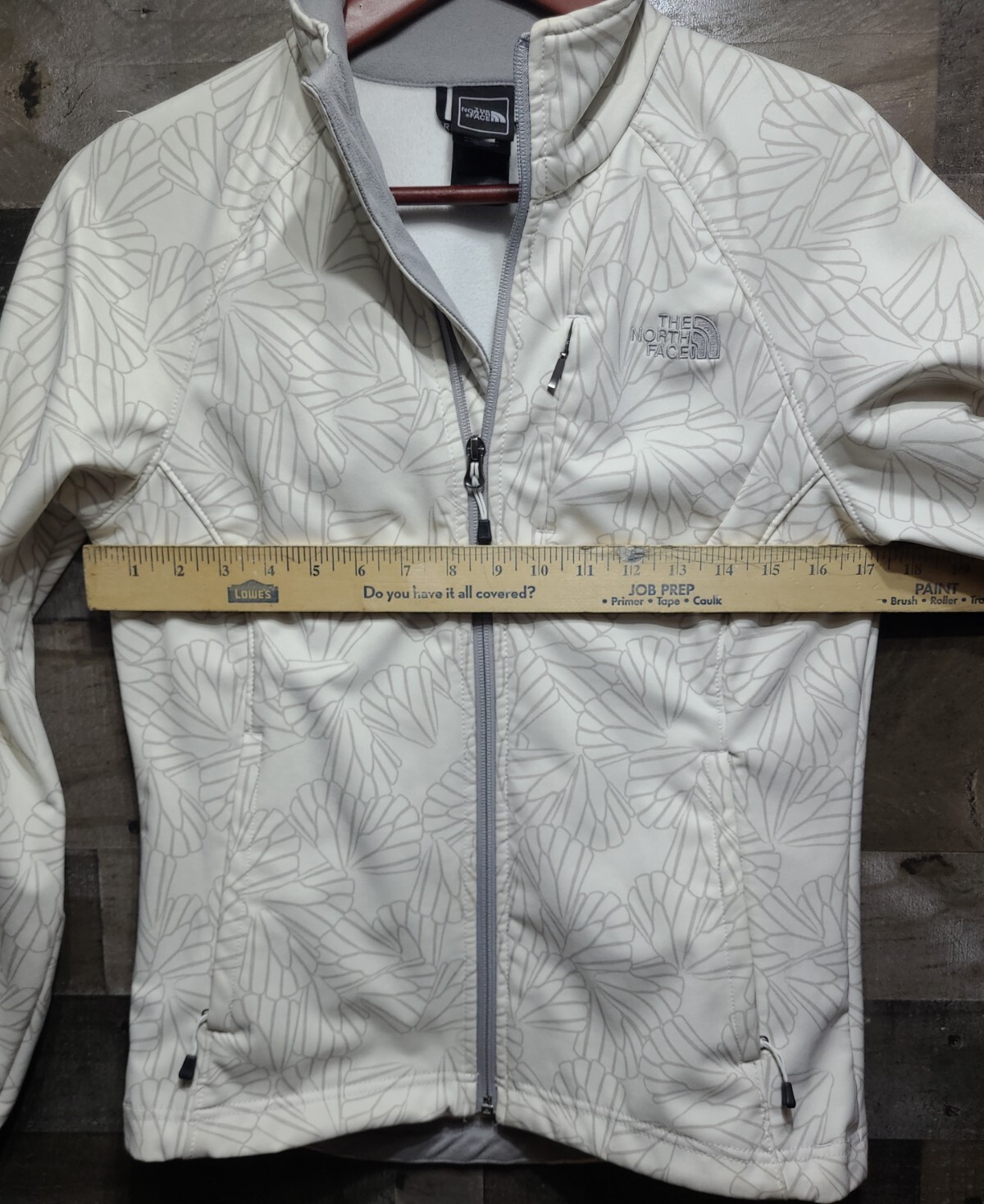 THE NORTH FACE Women’s Softshell Bionic White Pat… - image 7