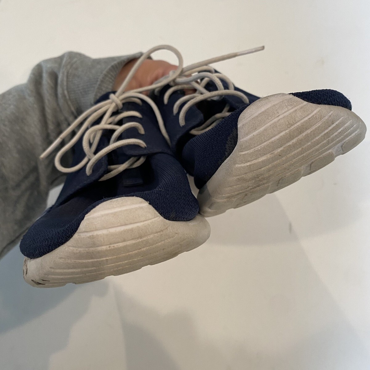 NIKE Mens 8 Blue Obsidian White Roshe One Lace Up Sneaker 
