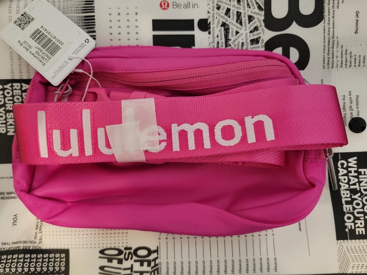 Lululemon Everywhere Belt Bag 1L in Sonic Pink informa.mk