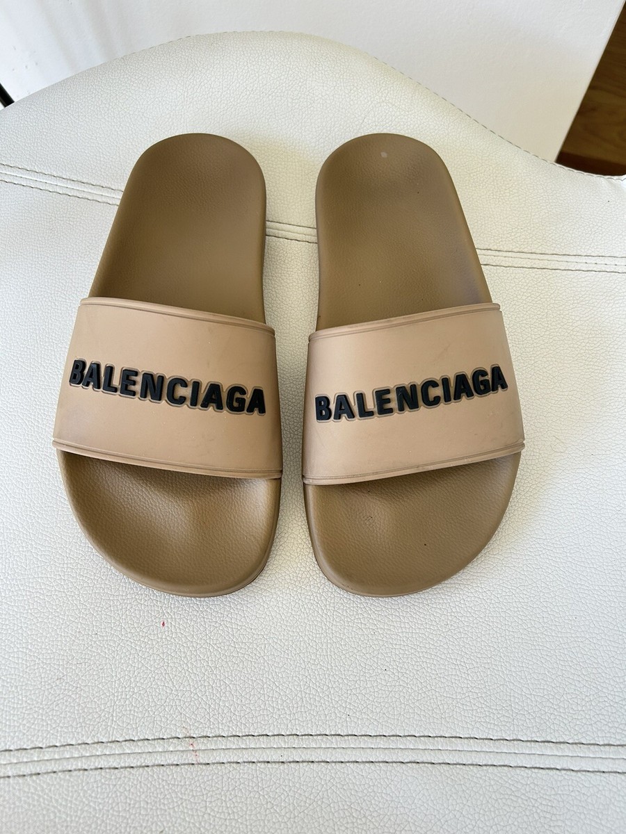 25SS new/BALENCIAGA プールロゴゴムスライド Slides Beige Balenciaga Pool Slide Sandals | Saks Fifth Avenue