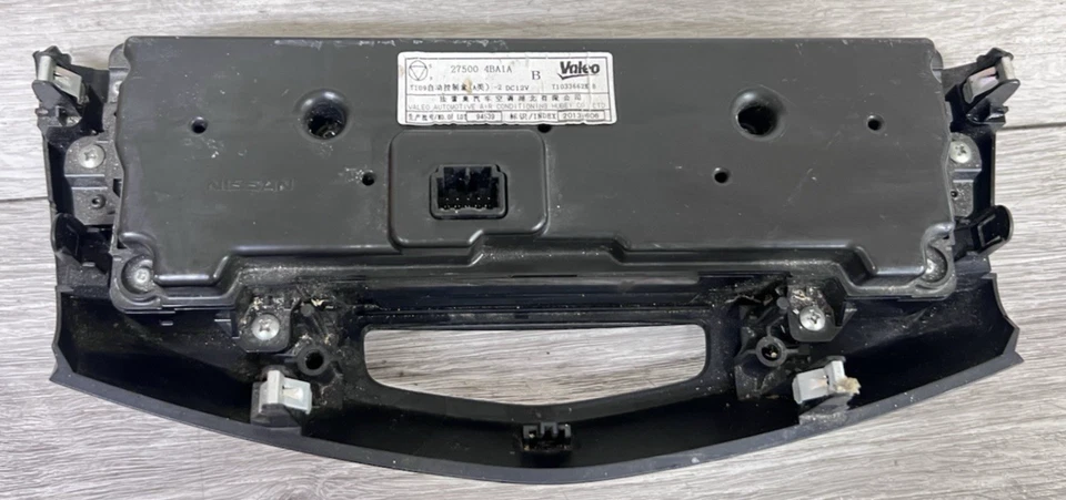 Interruptor del panel de control del calentador de aire acondicionado Nissan X-Trail NT32 27500-4B Foto 3 de 4