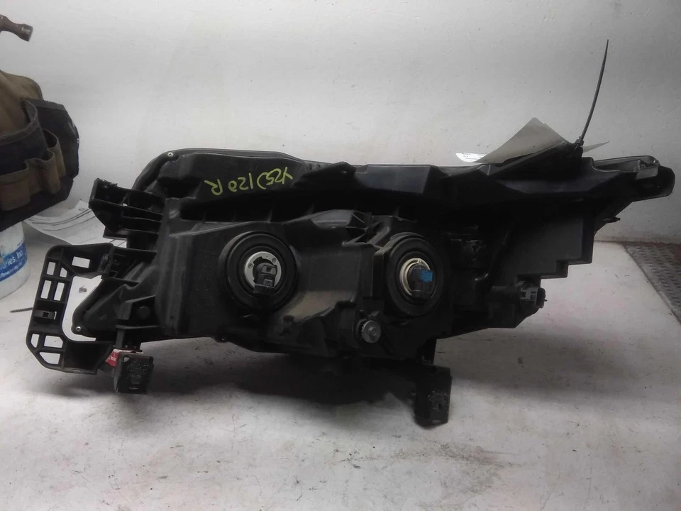 Used Right Headlight Assembly fits: 2017 Honda Pilot projector w/o self leveling Foto 3 de 4