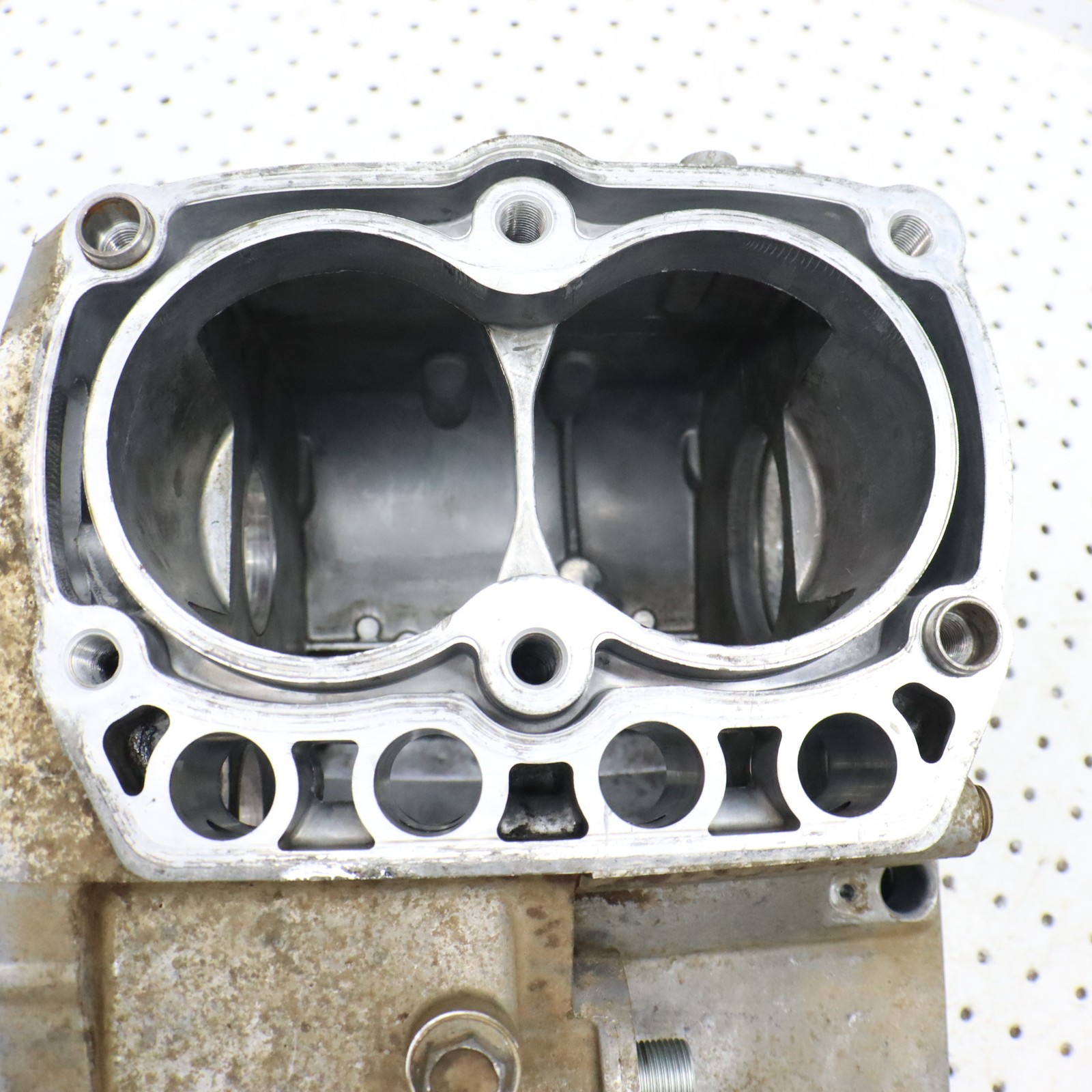 2009 Polaris Rzr 800 Crankcase Engine Case 2203301