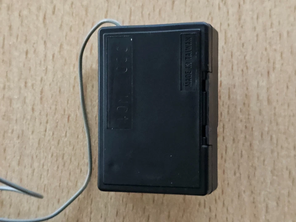 FUTABA Megatech Junior FP-T2PBK 40MHz Transmitter & FP-R122JE Receiver - Image 3 of 4