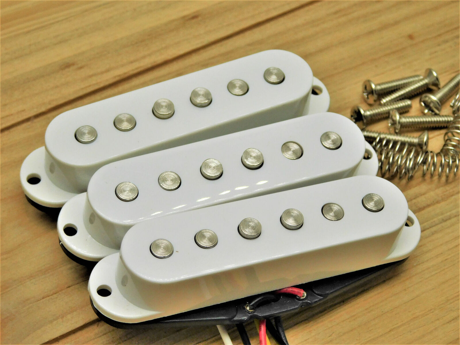 Artec Single Coil Pickup Set for Hot Ceramic Magnet White