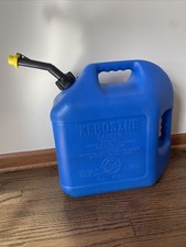 BLITZ 5 GAL PLASTIC KEROSENE CAN SELF VENTING 50877
