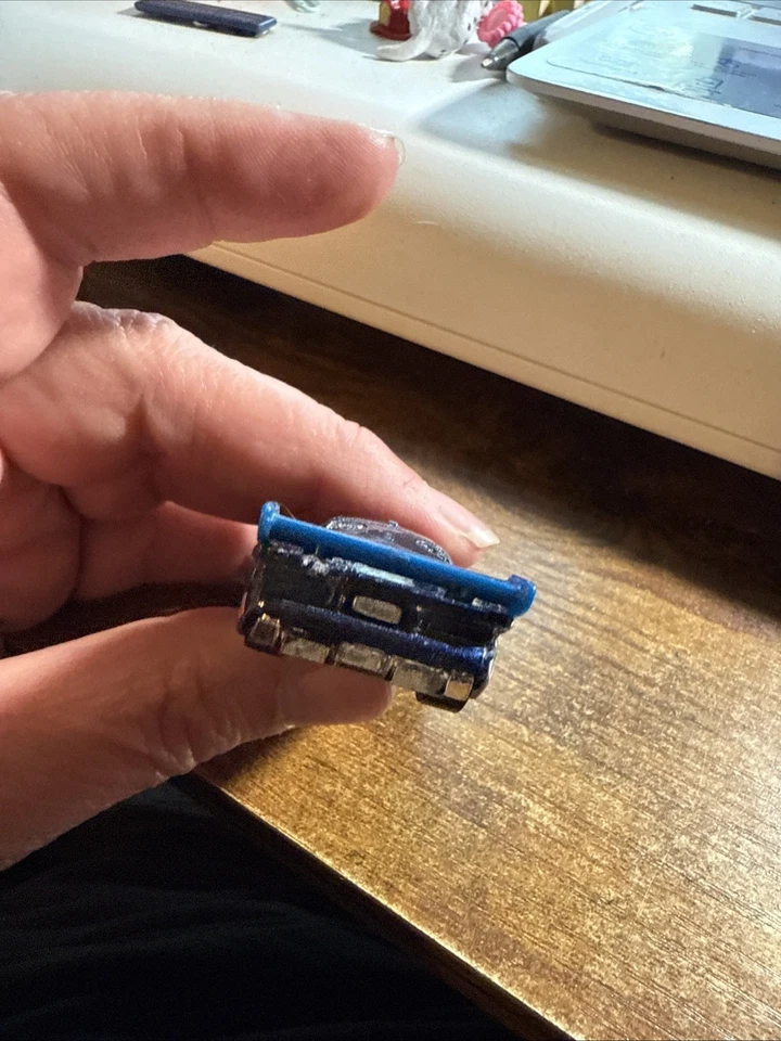 Hot Wheels 2009 Metalflake Blue Panoz GTR-1 2390 '09 Hot Wheels Racing No70/1:64 - Изображение 4 из 4