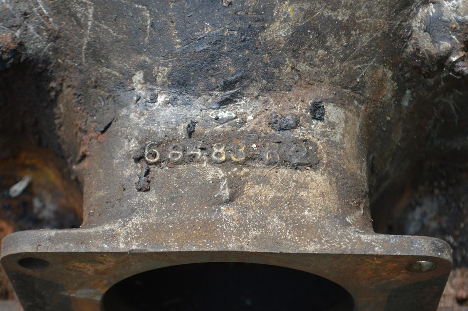 Cubierta de campana International Harvester SD-220 con horquilla de embrague de hierro fundido Foto 2 de 4