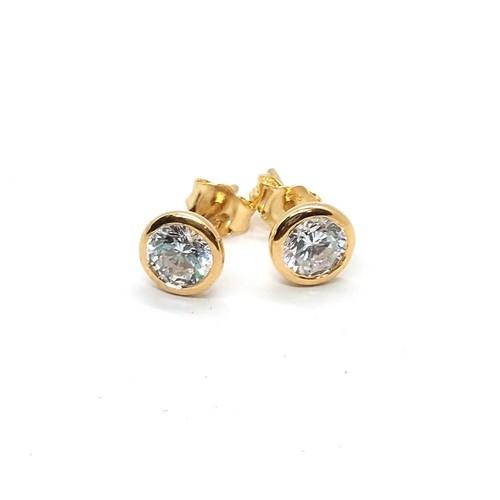 1 CT Real Moissanite BezelSet Solitaire Stud Earrings Yellow Gold Plated Silver - Picture 10 of 13