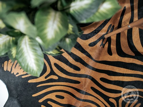 Real Cowhide Rug Zebra Printed Brown Stripes on Black - Size 6x6-7' - Picture 4 of 10