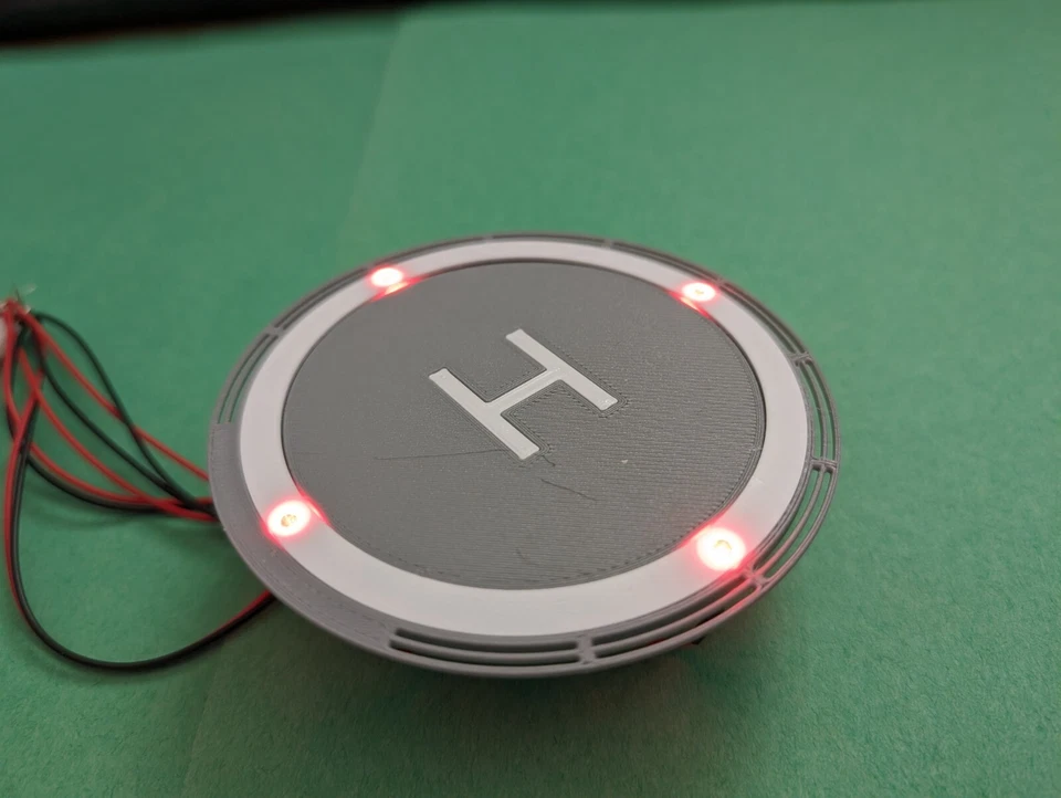 N 1:160 scale heli pad helicopter landing pad w 4x red blinking LEDs - Image 3 of 4