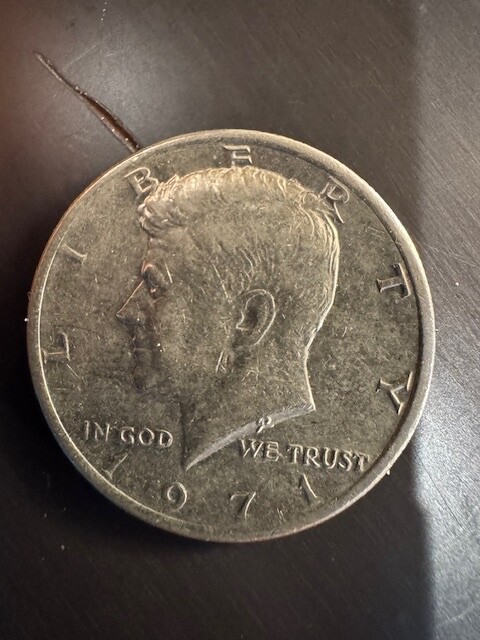 1971 -- KENNEDY HALF DOLLAR --- NO MINT MARK --- ERROR E & R in