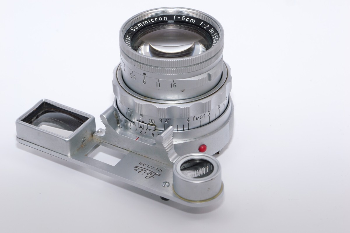 フィルムカメラ leicaM3+leica summicron 50mm 2 dr Leica M3 Summicron-DR 50mm f2 lens. Close Up Eyes with Case