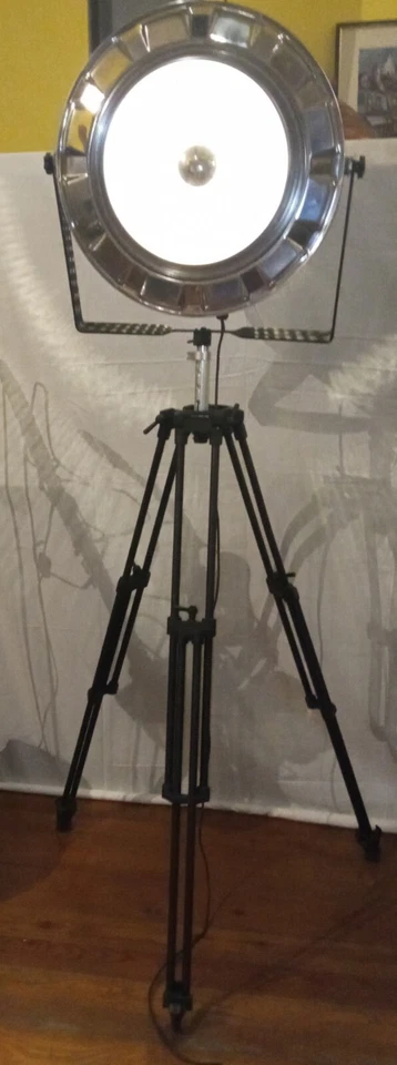 Lampada Treppiede £ - Immagine 2 di 4