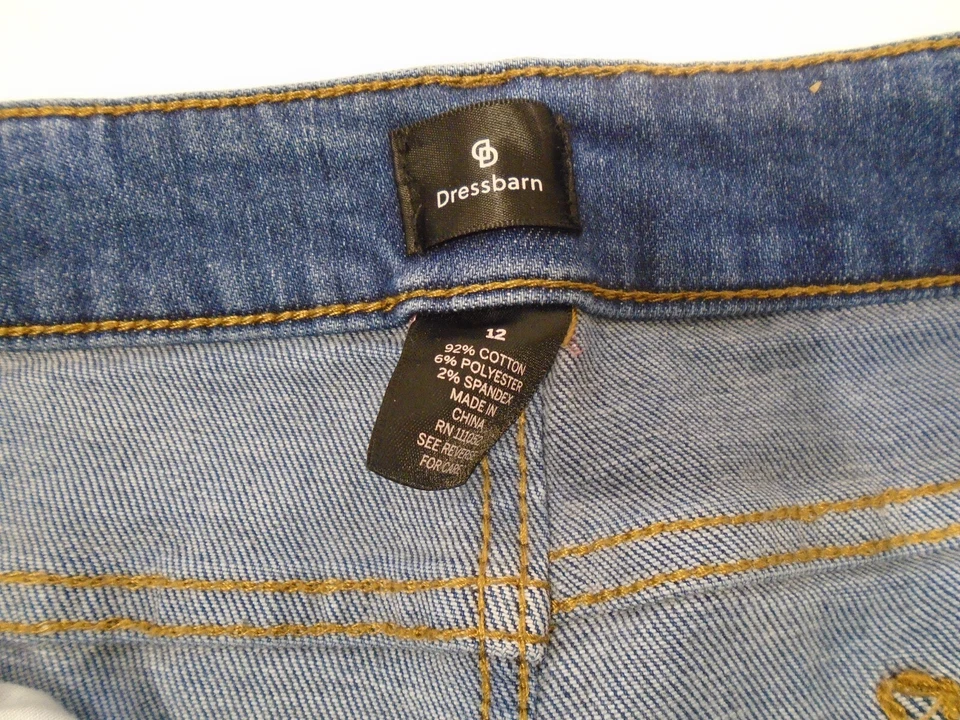 Pantalones de mezclilla azules Dressbarn Y2K para mujer talla 12 elásticos dobladillo crudo ajustados Foto 3 de 4