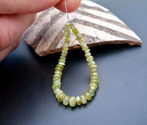STUNNING CATS EYE CHRYSOBERYL BEADS - BEAUTIFUL ORGANIC COLOR AND GLOW 21.25cts - Picture 6 of 7