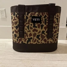 BRAND NEW IN HAND YETI CAMINO 35 CARRYALL TOTE BAG WETLANDS CAMO!