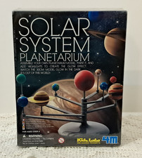 SOLAR SYSTEM PLANETARIUM MODEL 4M KIDZLABS GLOW IN THE DARK SOLAR SYSTEM MODEL