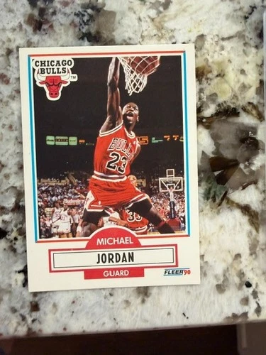1990-91 FLEER NBA BASKETBALL CARD CHICAGO BULLS MICHAEL JORDAN #26