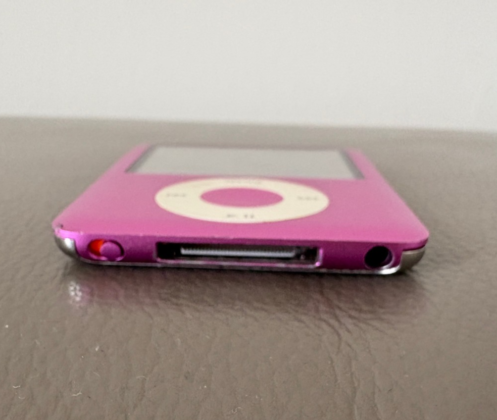 iPod Nano 3rd Gen 8gb Pink (A1236) Bundle w/ Charger - TESTED GOOD