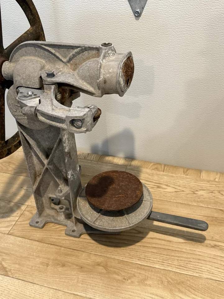 Sellador de latas de volante All American Master Senior Foto 3 de 4