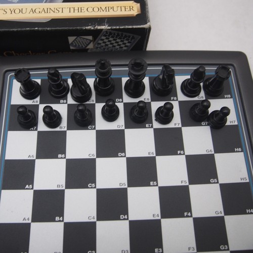 Juego de Ajedrez Electrónico Excalibur Kingmaster 911E con Estuche de Transporte - Imagen 5 de 12