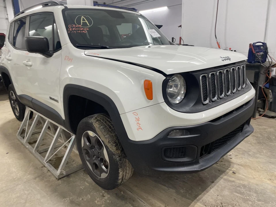 Módulo de control de carrocería usado se adapta a: Jeep Renegade 2018 control de carrocería BCM con entrada pasiva Foto 4 de 4