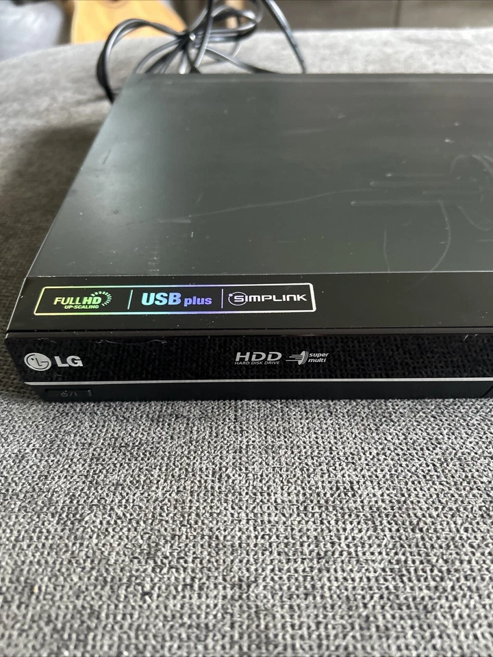 LG DVB-T HDD DVD Recorder RH399D - Image 2 of 4