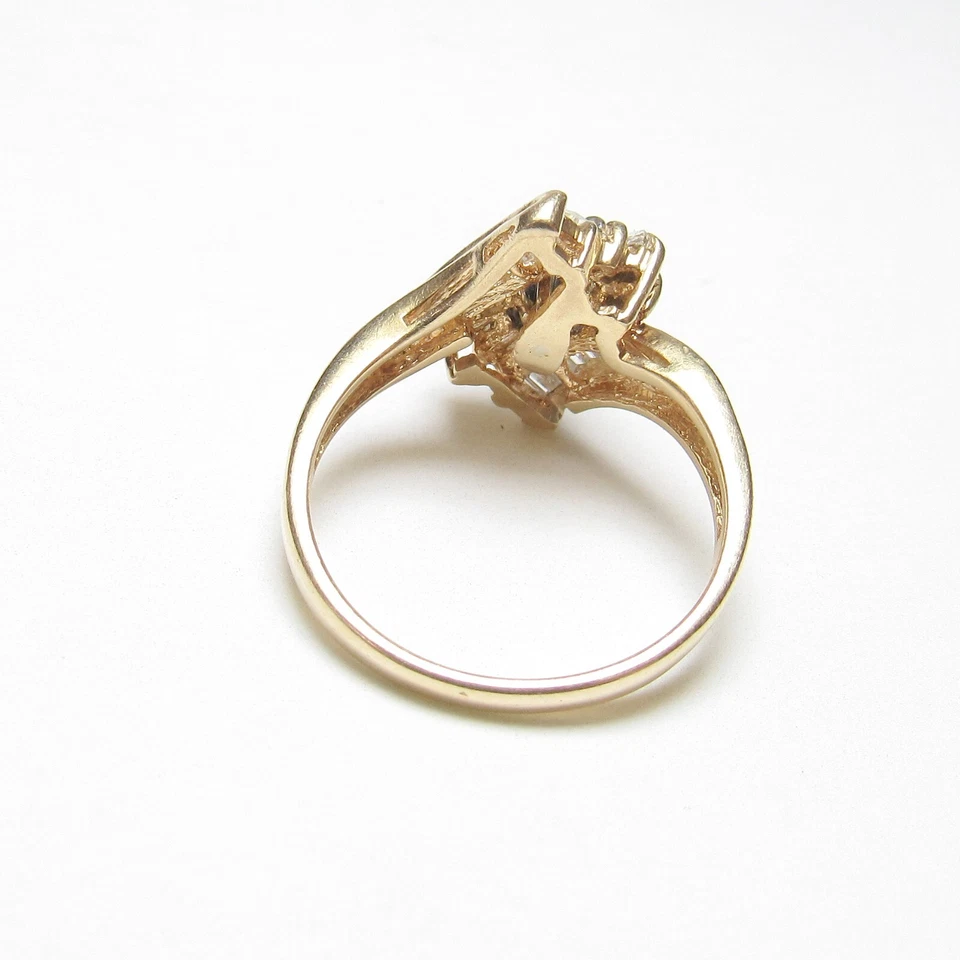 Estate 14K Yellow Gold 0.23 Ct Round Brilliant Cut Diamond Ring 0.50 Cts Total - Image 3 of 4