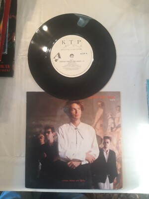 KISSING THE PINK CERTAIN THINGS ARE LIKELY 45 RPM VINYL SINGLES
