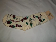 For Bare Feet pair of Wine Socks Brown County Winery NWTS sz 9-11