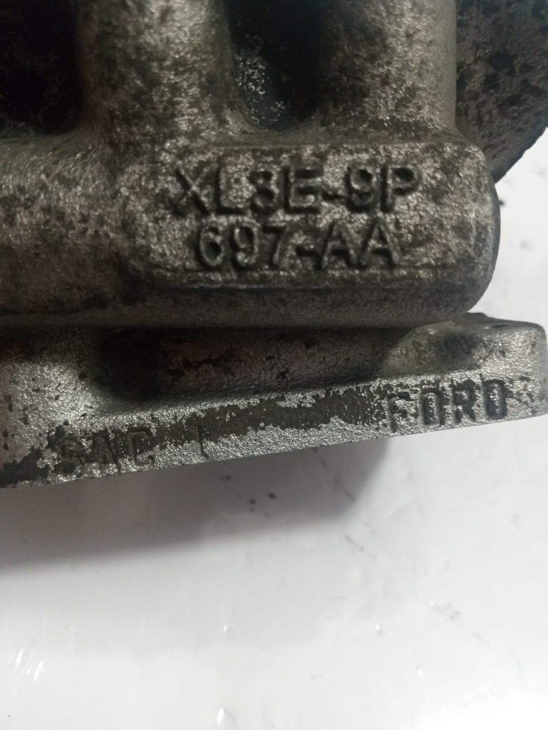 XL3E-9P697-AA Ford  Throttle Body Spacer Elbow Assembly 