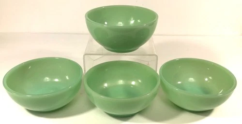 4 VINTAGE FIRE-KING JADEITE OVEN WARE SOUP BOWLS GREEN