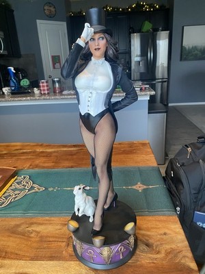 Sideshow Zatanna Premium Format EXCLUSIVE