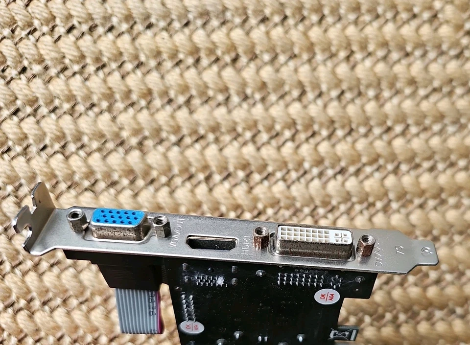 Nvidia GF210 1GB PCI-E Graphics Card - HDMI, DVI & VGA - Image 3 of 3