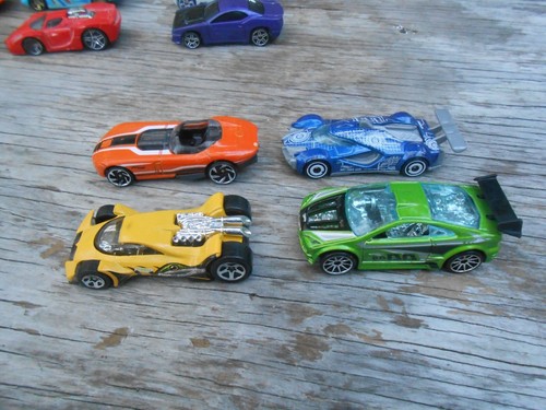 Lot (30) Sports Race Hot Rods Muscle Cars Matchbox and Hotwheels Diecast Toys - Picture 16 of 23