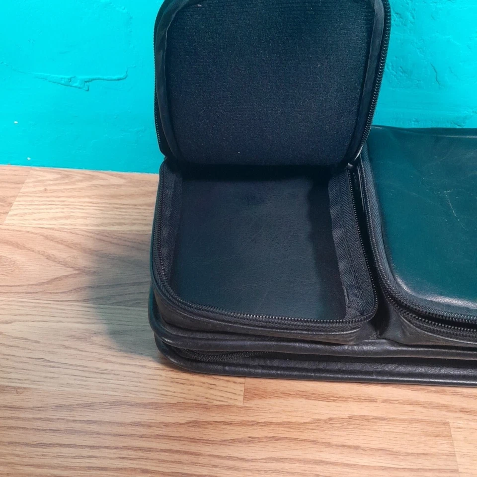 VTG. CASE LOGIC 96 CD HOLDER BLACK FAUX LEATHER CD CASE - Image 4 of 4