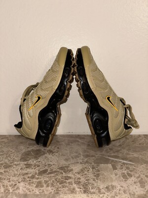 Nike Air Max Plus TN AIR GS DZ6308-700 Wheat Grass Black Size 5Y / Women's 6.5