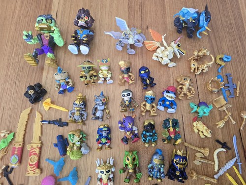 Treasure X Large Mixed Figure Lot with Weapons & Accessories - Foto 6 di 9