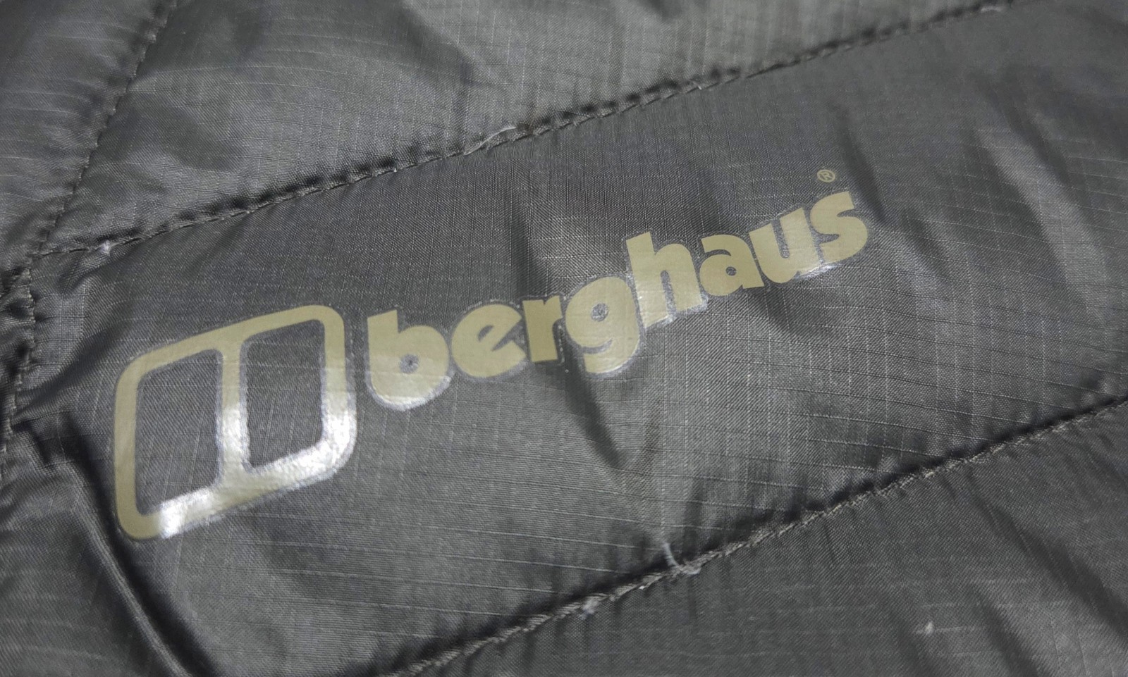 Berghaus Jacket - Insulated Padded & Hooded HydroDown 600 - Mens Large - Green image 6