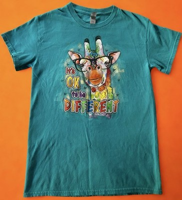  It s OK to Be Different  Colorful Giraffe Graphic T-Shirt